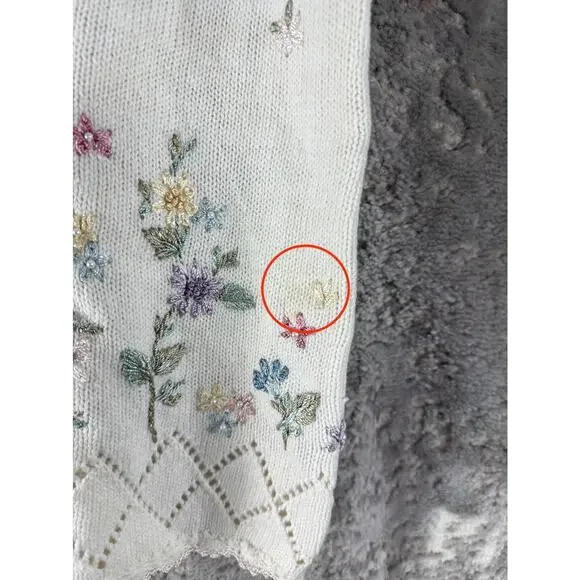 Yarnworks Size S Floral Embroidered Knit Top Ivory Short Sleeve Button - Picture 2 of 7